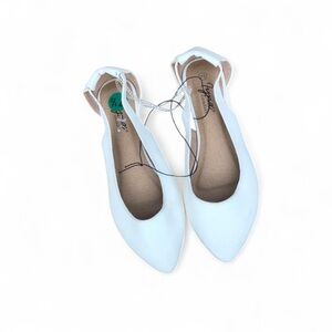 White faux leather pointed toe ballet ballerina coquette preppy academia flats
